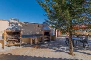 Celebrar eventos en una casa rural completa